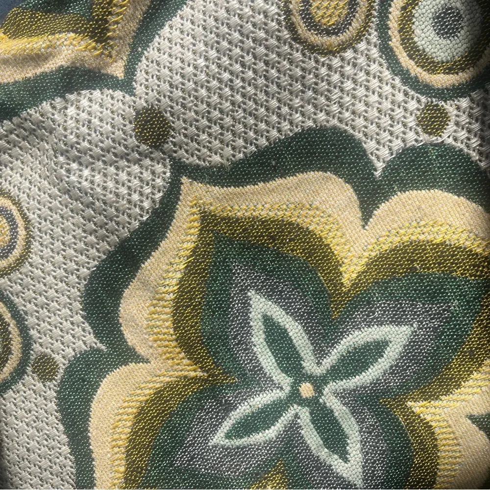 Vintage Jacquard Tapestry Tablecloth / Throw – Medallion Pattern